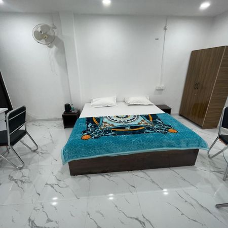 Kashi Imperial Bed and Breakfast Benares Buitenkant foto