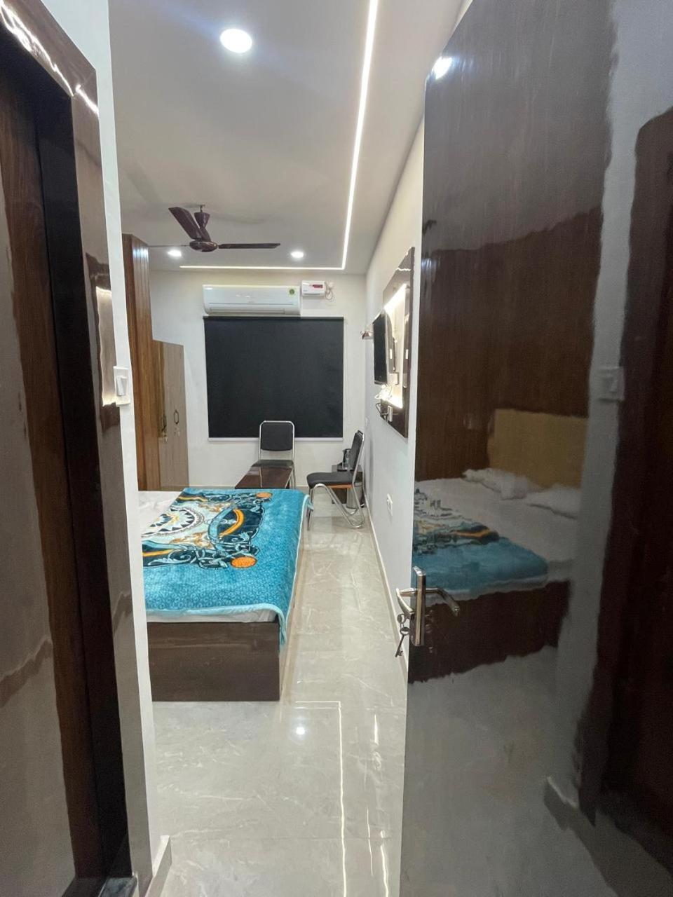 Kashi Imperial Bed and Breakfast Benares Buitenkant foto