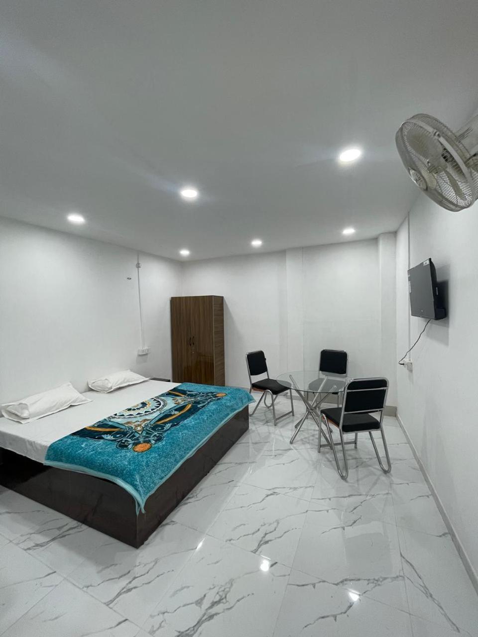 Kashi Imperial Bed and Breakfast Benares Buitenkant foto