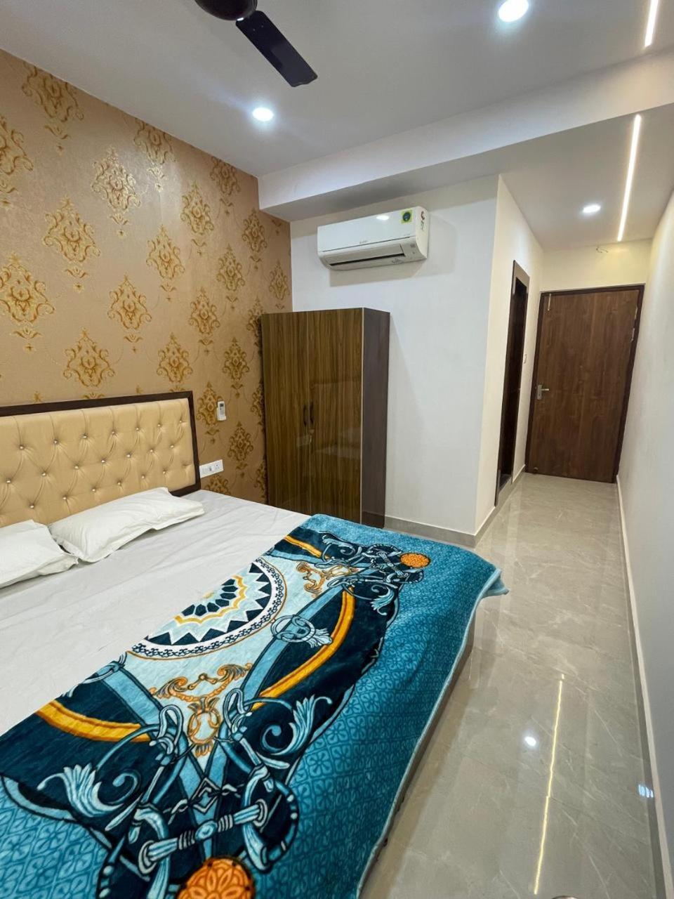 Kashi Imperial Bed and Breakfast Benares Buitenkant foto