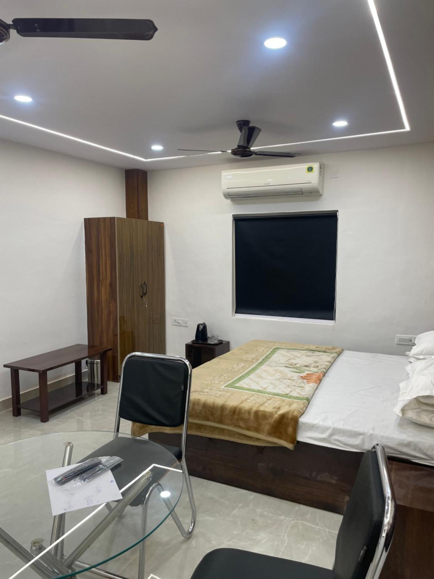 Kashi Imperial Bed and Breakfast Benares Buitenkant foto